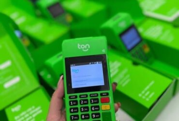 Maquininha de cartão Ton com 0,79 no débito e crédito sem mensalidade e sem aluguel com entrega grátis todo Brasil.